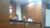 KPK menetapkan anggota komisi XI DPR RI Amin Santono dan 3 orang lainnya sebagai tersangka suap terkait RAPBN-P 2018. (Foto: Virgina Maulita Putri/detikcom)