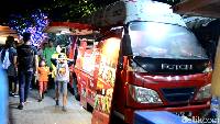Tidak hanya mengunakan tenda, food truck yang meramaikan festival ini juga diperkenankan untuk membawa trucknya dan berjualan langsung di sini.  Foto: dok. detikFood