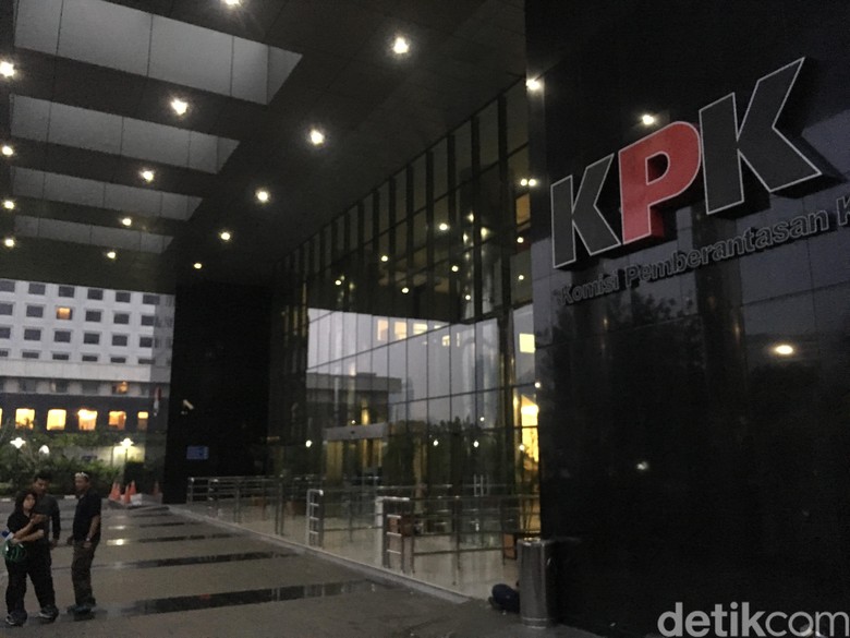 KPK OTT Bupati Pakpak Bharat KPK OTT Bupati Pakpak Bharat
