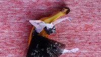 Cantiknya penari balerina ini, dilukis di atas buah pisang dan ditambahkan efek 3D sehingga terlihat hidup dan nyata. Foto: Instagram @funwithfruit