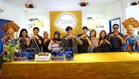 Seperti artis lainnya, Hito memilih berbisnis kue kekinian dengan nama Ozcar Riau. Wah, keren ya! Foto: Instagram hitocaesar