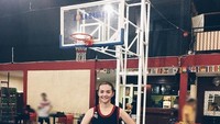 Untuk olahraga permainan, dr Grace memilih basket. (Foto: Instagram/gjcsetiawan)