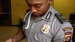 Hari Pelanggan Nasional, Siap Dilayani Para Petugas Super Bugar Ini?