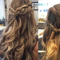 Gambar pertama adalah foto rujukan gaya rambut yang diberikannya pada salon. Foto kedua adalah hasil jadinya yang mengecewakan. Foto ketiga adalah tata rambut yang sudah dibetulkan sang ibu di rumah. Ibu memang selalu bisa jadi penyelamat. Foto: Reddit Bramflake