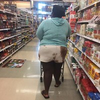 Begini jadinya kalau salah teknik tie-dye. Bukan keren, celana malah terlihat habis kena kotoran. Foto: Istimewa