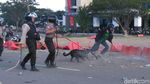 Bonek Ricuh, Polisi Tembakkan Gas Air Mata