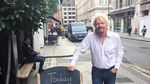 Liburannya Richard Branson, Bos Maskapai Virgin America