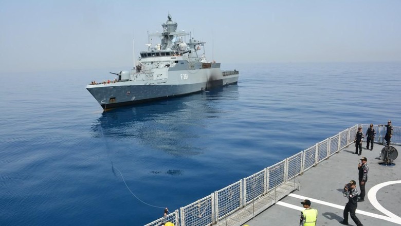 2 Kapal Ikan Vietnam Ditangkap TNI AL di Natuna 2 Kapal Ikan Vietnam Ditangkap TNI AL di Natuna