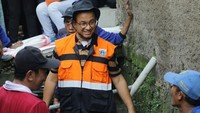 Gerebek sampah ini dilakukan untuk membersihkan lingkungan dari sampah. (Foto: Dok. Instagram Anies Baswedan)