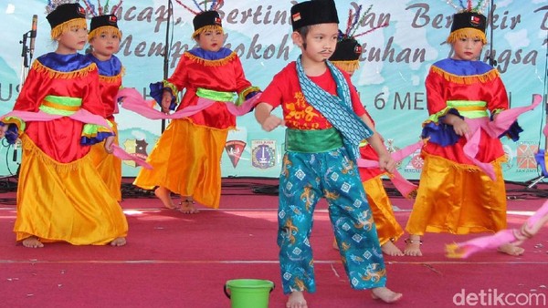 Pentas Seni Budaya Semarakkan Trisuci Waisak