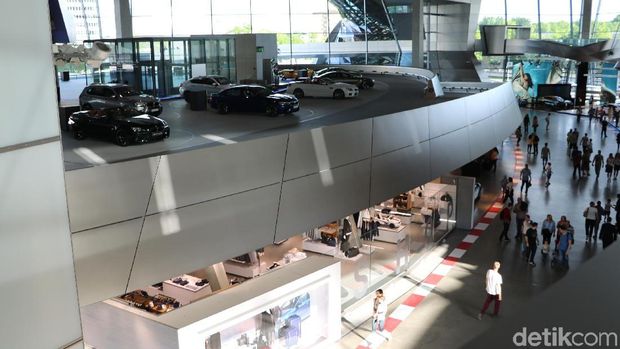 Test track ini berada di atas tepatnya di lantai 2