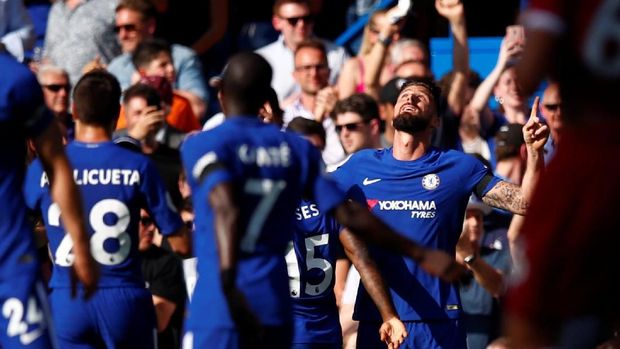 Oliver Giroud mencetak gol kemenangan Chelsea ketika berjumpa Liverpool, Minggu (6/5).