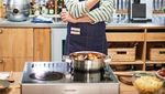 Duh, Manisnya 10 Pose Song Joong-ki Saat Masak sampai Cicip Gyoza