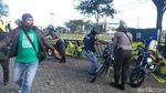 Bonek Ricuh, Polisi Tembakkan Gas Air Mata