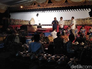 Gaet Pendukung di Ponorogo, Relawan Khofifah Gelar Wayang Kulit