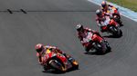 Detik-detik Kecelakaan Segitiga Dovizioso-Lorenzo-Pedrosa