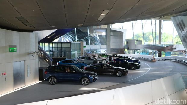 Test track untuk menjajal mobil baru