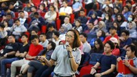 Public Affairs and Corporate Communication Director Michelin Indonesia Nora Guitet menyampaikan pentingnya keselamatan berkendara pada acara Internationalization Seminars yang diselenggarakan di Universitas Bina Nusantara, Jakarta Barat, Sabtu (5/5). Foto: dok. Michelin