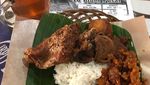 Serunya Momen Choky Sitohang Nikmati Pempek hingga Nasi Gudeg