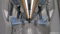 Sebanyak 6 Gerbong LRT Sumatera Selatan di Palembang sedang dibuat di pabrik PT INKA (Persero), Madiun, Jawa Timur.