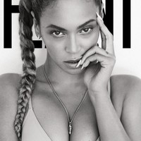 Beyonce pun pernah tanpa makeup untuk pemotretan majalah Flaunt edisi September 2015. Dengan konsep hitam-putih, hasil fotonya semakin dramatis. Foto: Pinterest