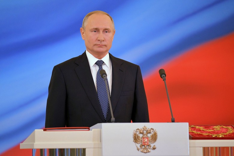 Putin Pecat 2 Jenderal Polisi Terkait Dugaan Kriminalisasi Jurnalis Putin Pecat 2 Jenderal Polisi Terkait Dugaan Kriminalisasi Jurnalis