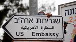 Papan Penunjuk Kedubes AS Mulai Dipasang di Jalanan Yerusalem