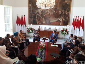 Jokowi Terima Kunjungan Pimpinan DPD di Istana