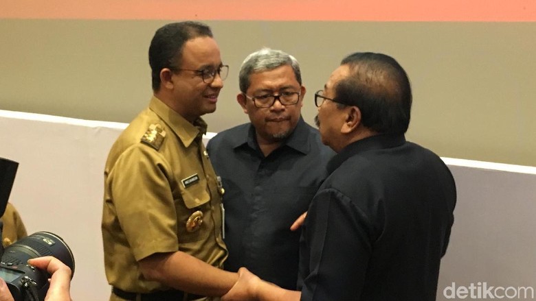 Rapat Pimpinan Daerah, Anies-Soekarwo-Aher Akrab Berbincang Rapat Pimpinan Daerah, Anies-Soekarwo-Aher Akrab Berbincang