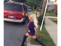 Ariana Grande Jadi Bulan-bulanan NASA dan Meme Kocak Netizen