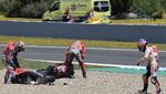 Detik-detik Kecelakaan Segitiga Dovizioso-Lorenzo-Pedrosa
