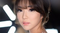 Gisel Anastasia memposting foto-fotonya cantiknya saat mengenakan gaun panjang. Foto: Instagram Gisel