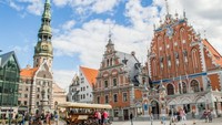 Traveler juga bisa menuju Riga, Latvia. Perkiraan biayanya EUR 172 (Rp 2,892 juta) (Latvia Travel)