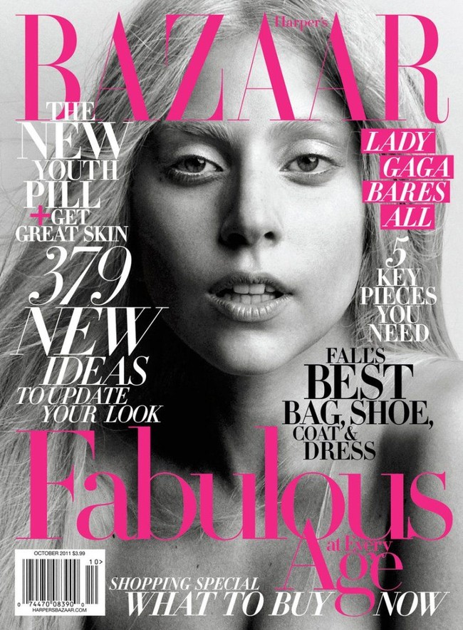 Lady Gaga juga sering bermakeup tebal sehingga penampilannya sedikit tak dikenali ketika bare face. Namun ia tetap tampak menawan kala menonjolkan kecantikan natural untuk Harpers Bazaar edisi October 2011. Foto: Pinterest