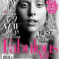 Lady Gaga juga sering bermakeup tebal sehingga penampilannya sedikit tak dikenali ketika bare face. Namun ia tetap tampak menawan kala menonjolkan kecantikan natural untuk Harpers Bazaar edisi October 2011. Foto: Pinterest