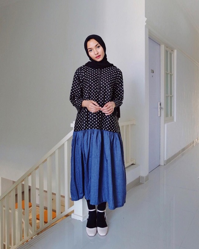 Bagi generasi millenials, akun Instagram jadi salah satu poin wajib untuk dimiliki. Mengunggah foto-foto bagus hingga mendapatkan likes yang banyak jadi kebahagiaan tersendiri. Foto: Instagram Fita Wulansari