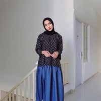 Bagi generasi millenials, akun Instagram jadi salah satu poin wajib untuk dimiliki. Mengunggah foto-foto bagus hingga mendapatkan likes yang banyak jadi kebahagiaan tersendiri. Foto: Instagram Fita Wulansari