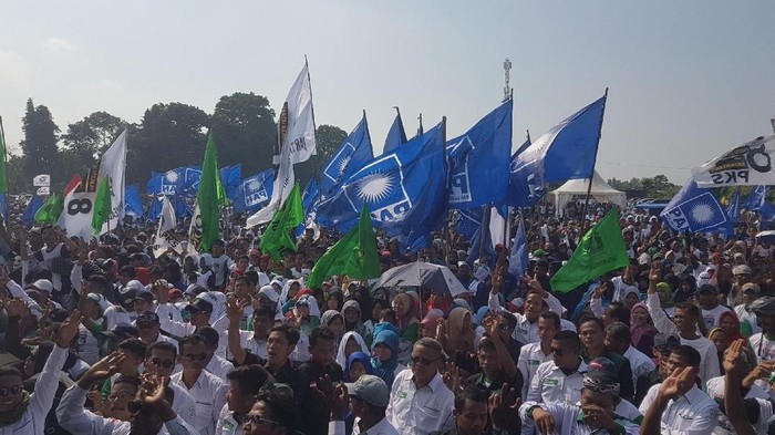 Cawalkot Serang: Ibu Kota Banten Kumuh, Alun-alun Bau Pesing!