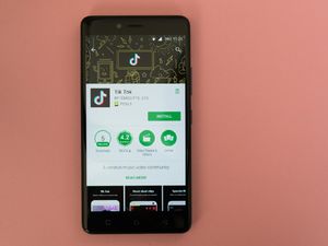 Dampak Penggunaan Tik Tok Bagi Anak dan Remaja