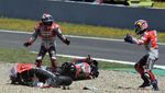Detik-detik Kecelakaan Segitiga Dovizioso-Lorenzo-Pedrosa