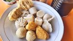 Serunya Momen Choky Sitohang Nikmati Pempek hingga Nasi Gudeg