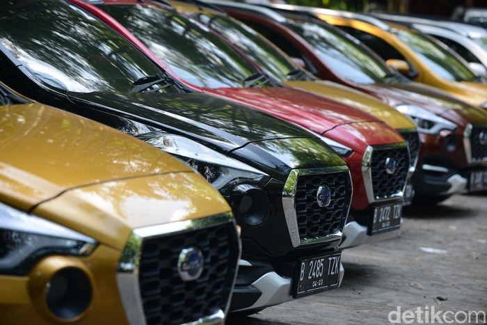 Test Drive Datsun Cross di Yogyakarta PT. Nissan Motor Indonesia (NMI), melalui brand Datsun, menyelenggarakan Datsun CROSS Media Drive #BEALIFECHALLENGER bersama lebih dari 40 media, dari tanggal 2 β 5 Mei, untuk memberikan pengalaman berkendara bersama compact crossover Datsun CROSS di Daerah Istimewa Yogyakarta.