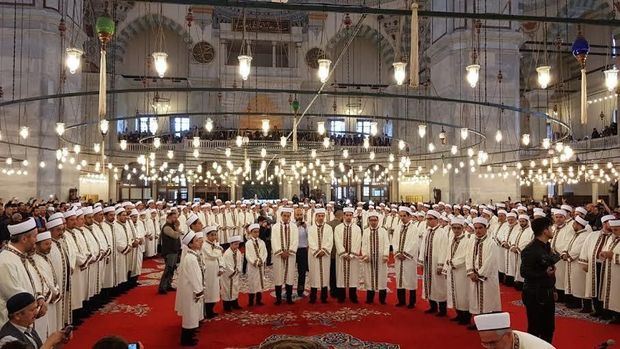 Jadi Tamu Kehormatan, Yusuf Mansur Tilawah di Masjid Al-Fatih Turki 