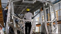 Menurut Senior Manager Engineering PT INKA Sigit Sugiarto pembuatan gerbong LRT menggunakan workshop atau lokasi produksi yang telah ada sebelumnya di area pabrik.