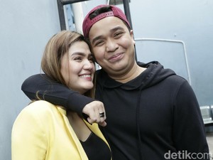 Billy Syahputra & Hilda Kompak Tangkis Isu Sudah Nikah Siri di Bali