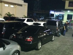 KPK Sita 20 Mobil Terkait Kasus Bupati Mojokerto