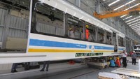 Saat ini, total progres pembuatan gerbong LRT Palembang telah mencapai 80%.