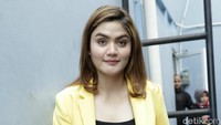 Namun Billy selalu membela Hilda bahkan hingga berurusan dengan Kriss Hatta. Pool/Palevi S/detikFoto.