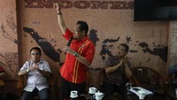 Dalam sambutannya, Ali Wongso melihat jika di tahun politik sekarang ini isu perburuhan atau ketenagakerjaan telah mencuat secara luas sehingga perlu diantisipasi agar tidak merugikan kaum buruh itu sendiri dan negara.