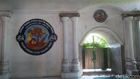Terkait dengan peristiwa ini, Abdul Aziz, Ketua PW GP Ansor DKI Jakarta, menyatakan penyerangan di area makam Mbah Priuk diduga digerakkan oleh aktor intelektual. Dia meminta polisi mengusut tuntas.